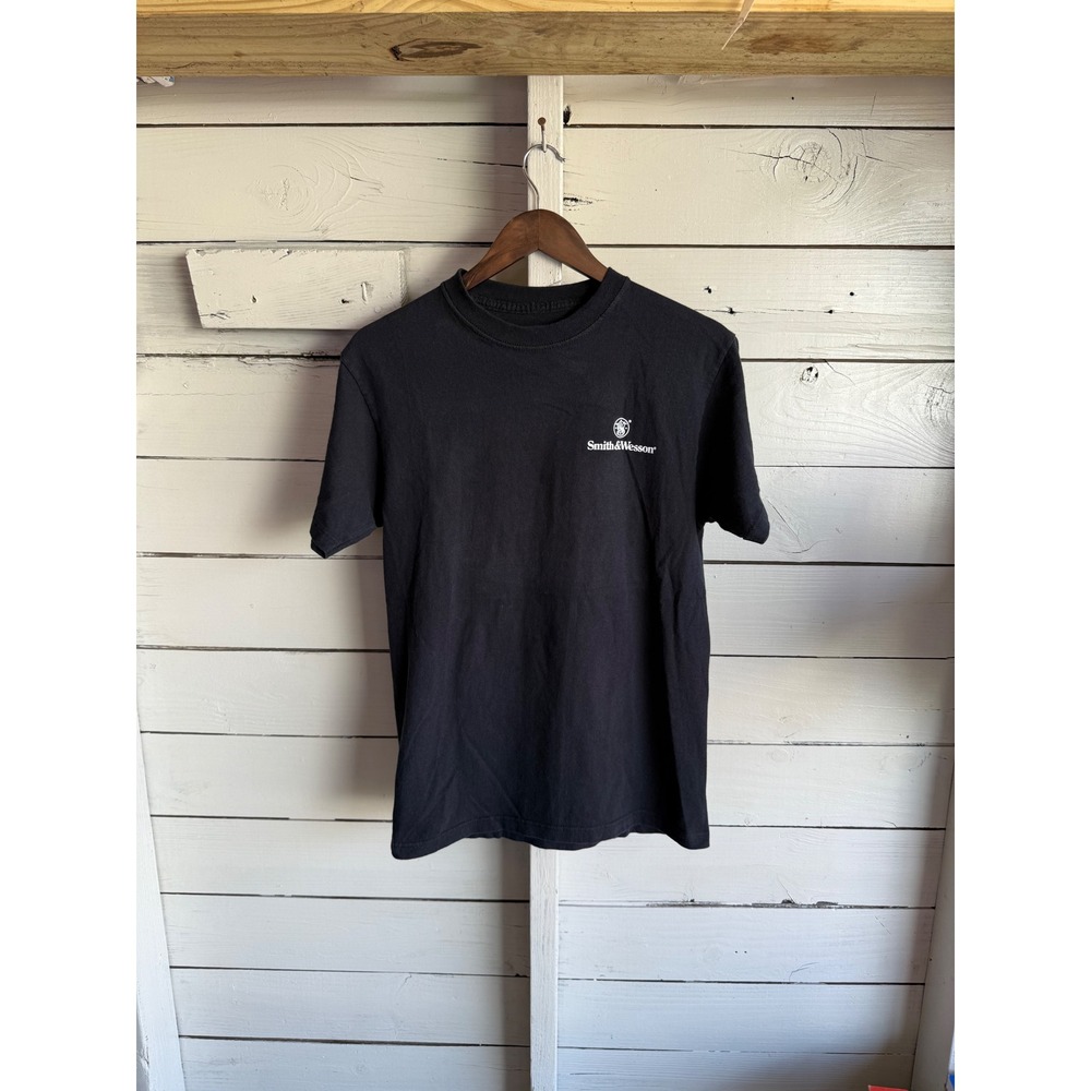 Smith & Wesson Mens Black Graphic T-Shirt Burglar Alarm Revolver Logo Medium